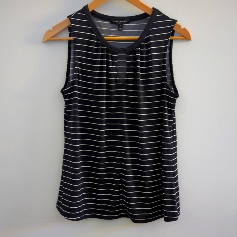 BANANA REPUBLIC  | Black/White Striped Sleeveless Stretchy Tank Top